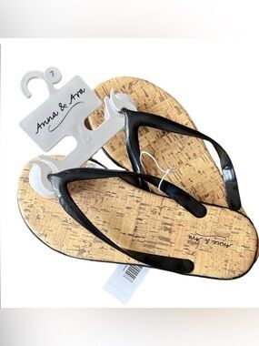 New Adorable Anna And Ava Black Flip Flops
